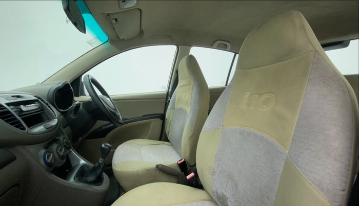 2011 Hyundai i10 MAGNA 1.2, Petrol, Manual, 1,02,475 km, Right Side Front Door Cabin