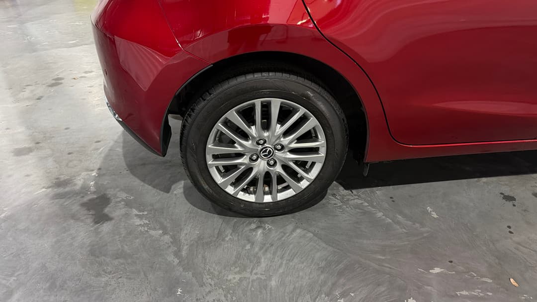 2022 Mazda Mazda2 G15 Evolve, Automatic, 17531 km, Right Rear Wheel