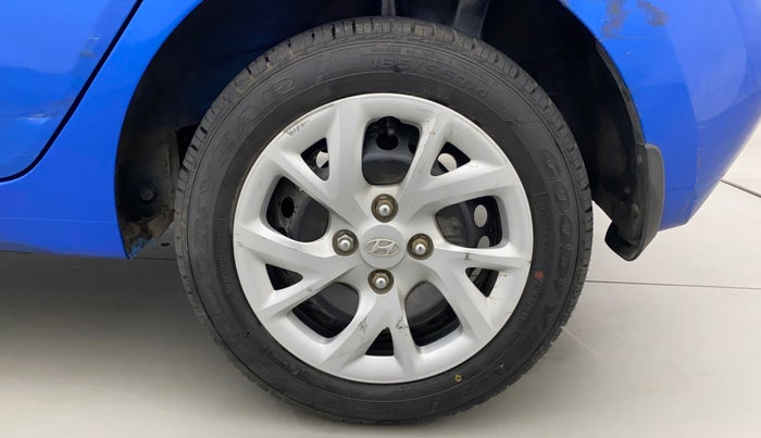 2017 Hyundai Grand i10 SPORTZ 1.2 KAPPA VTVT, Petrol, Manual, 13,705 km, Left Rear Wheel