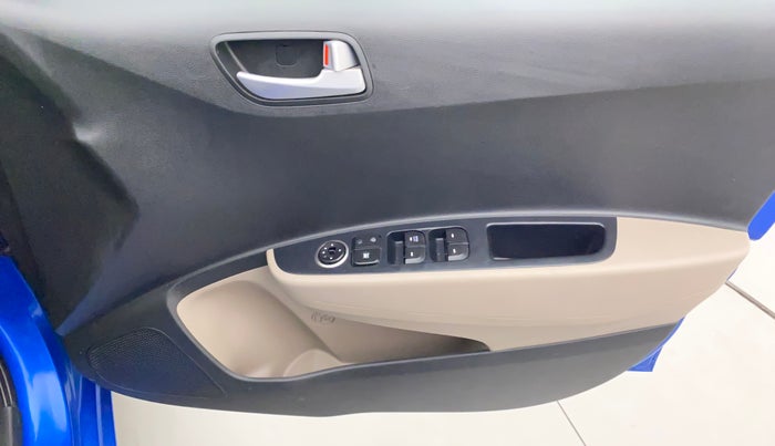 2017 Hyundai Grand i10 SPORTZ 1.2 KAPPA VTVT, Petrol, Manual, 13,705 km, Driver Side Door Panels Control
