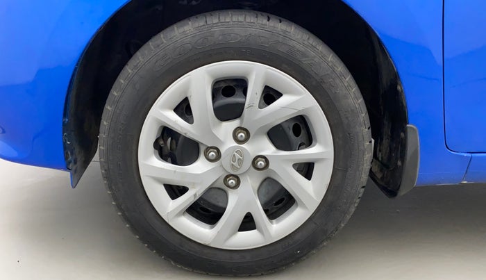 2017 Hyundai Grand i10 SPORTZ 1.2 KAPPA VTVT, Petrol, Manual, 13,705 km, Left Front Wheel