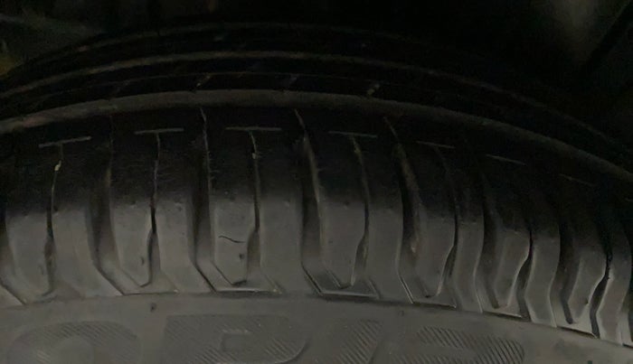 2022 Maruti XL6 ZETA MT, Petrol, Manual, 9,626 km, Right Rear Tyre Tread