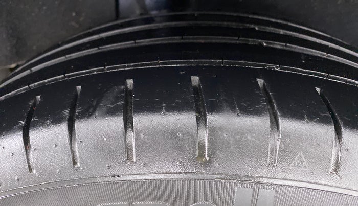 2017 Maruti Baleno ALPHA 1.2 K12, Petrol, Manual, 51,054 km, Right Rear Tyre Tread