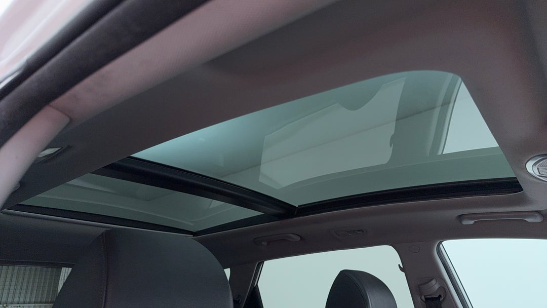 Interior Sunroof/Moonroof