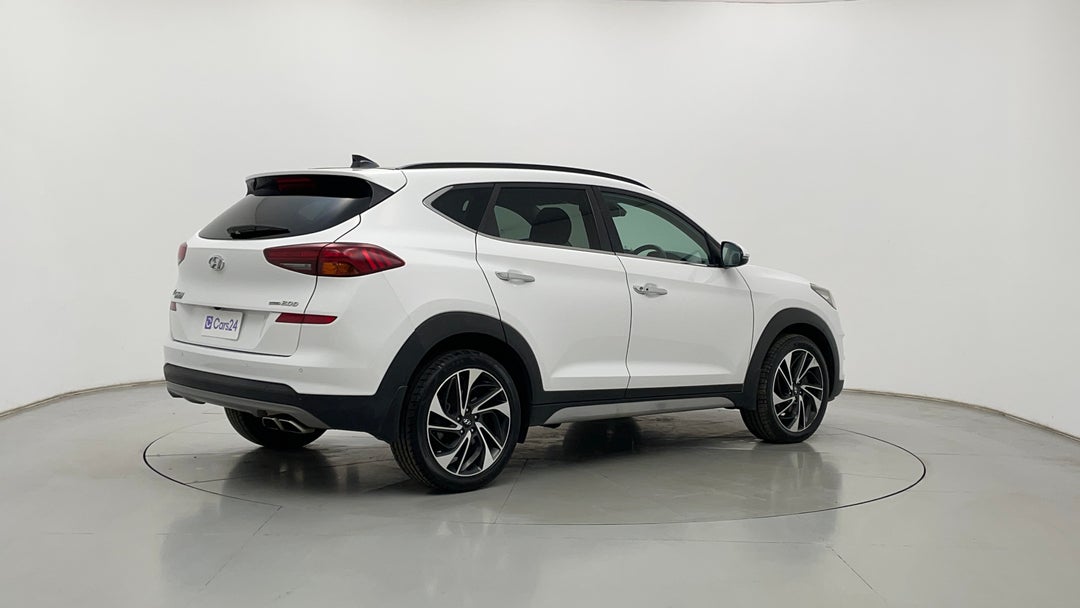 Right Back Diagonal (45- Degree) View