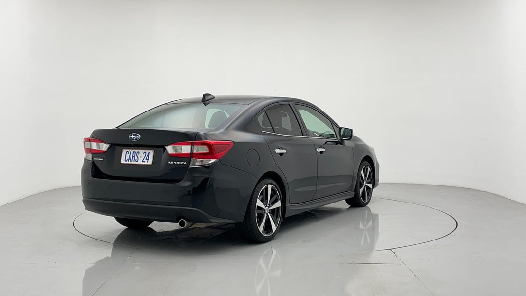 Right Back Diagonal (45- Degree) View