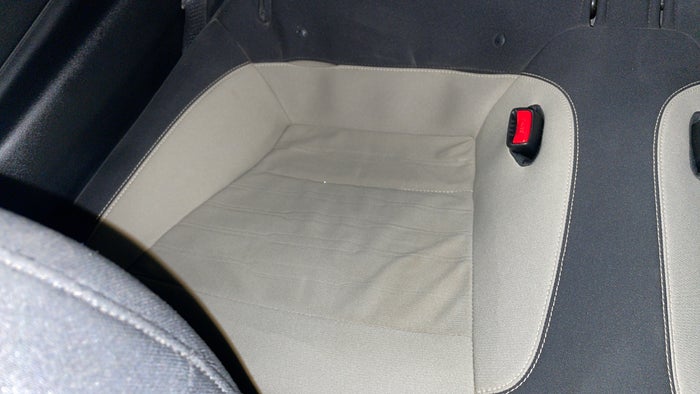 FORD MUSTANG-Seat 2nd row RHS Depressed/Pressure Mark
