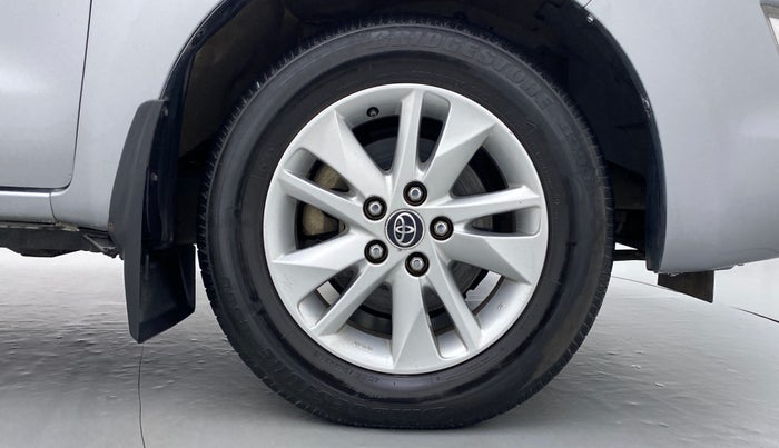 2017 Toyota Innova Crysta 2.4 GX 7 STR, Diesel, Manual, 76,346 km, Right Front Wheel