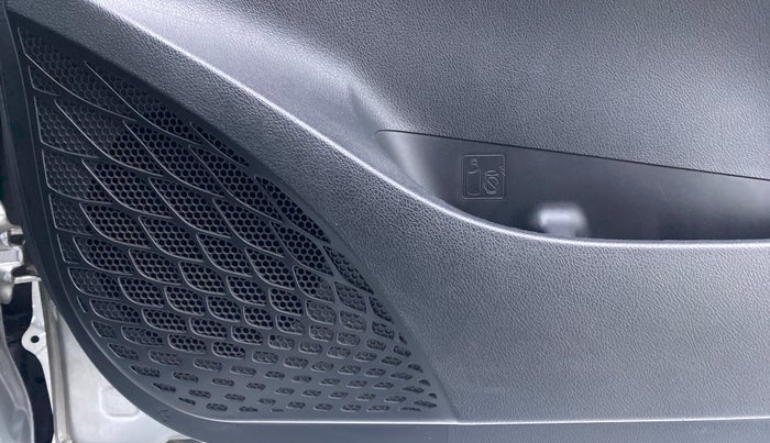 2017 Toyota Innova Crysta 2.4 GX 7 STR, Diesel, Manual, 76,346 km, Speaker