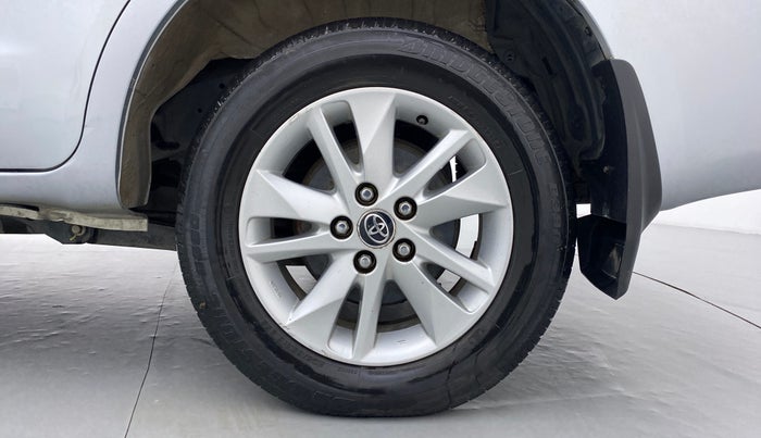 2017 Toyota Innova Crysta 2.4 GX 7 STR, Diesel, Manual, 76,346 km, Left Rear Wheel