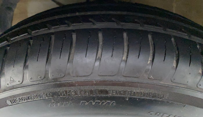 2019 Maruti Dzire VXI, Petrol, Manual, Left Front Tyre Tread