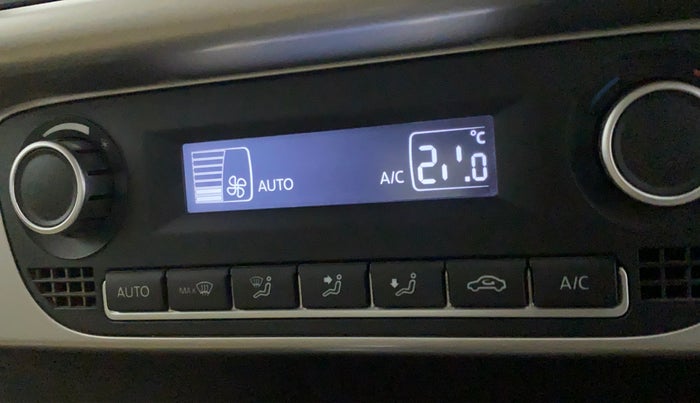 2017 Volkswagen Vento HIGHLINE PETROL AT, Petrol, Automatic, 44,708 km, AC Unit - Panel display not working
