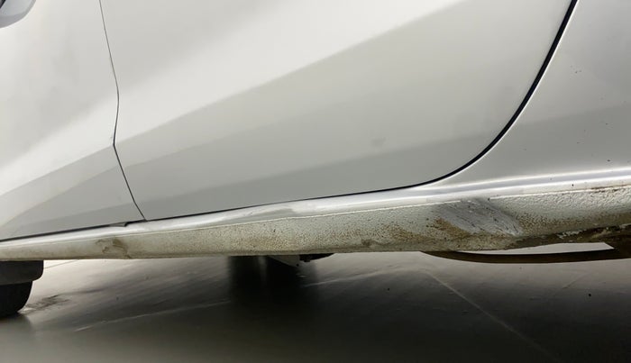 2017 Volkswagen Vento HIGHLINE PETROL AT, Petrol, Automatic, 44,708 km, Left running board - Slightly dented
