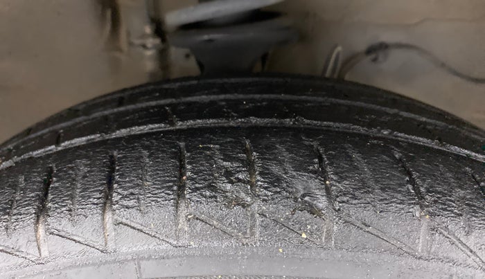 2019 Maruti Alto LXI, Petrol, Manual, 56,443 km, Right Front Tyre Tread