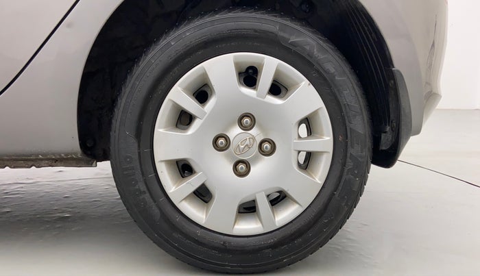 2013 Hyundai i20 MAGNA O 1.2, Petrol, Manual, 34,387 km, Left Rear Wheel