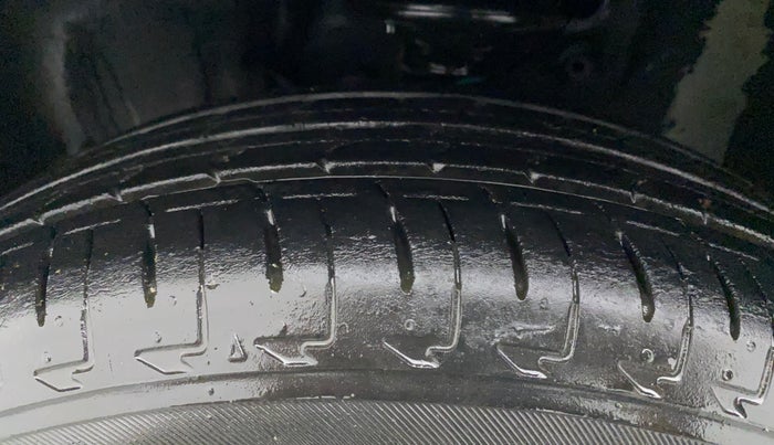2018 Maruti IGNIS DELTA 1.2, Petrol, Manual, 20,004 km, Left Front Tyre Tread