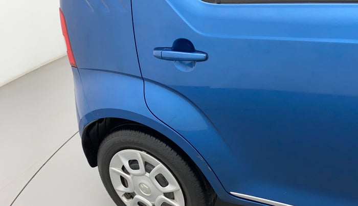 2018 Maruti IGNIS DELTA 1.2, Petrol, Manual, 20,004 km, Right quarter panel - Minor scratches