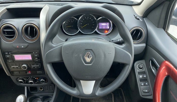 2016 Renault Duster 85 PS RXS MT DIESEL, Diesel, Manual, 72,662 km, Steering Wheel Close Up