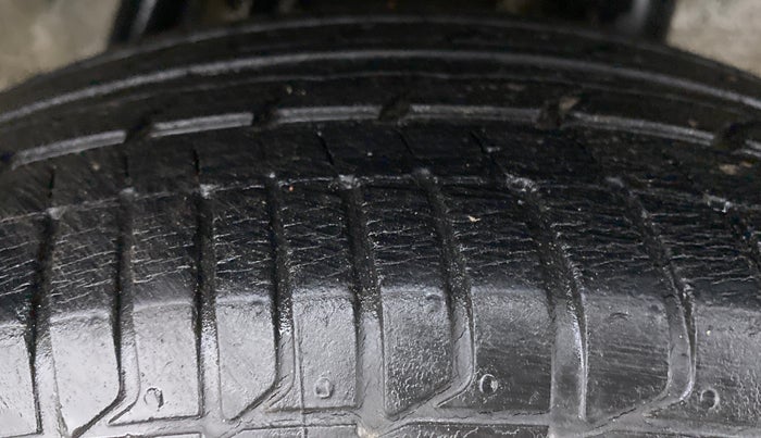 2016 Honda City V MT PETROL, Petrol, Manual, 31,300 km, Left Rear Tyre Tread