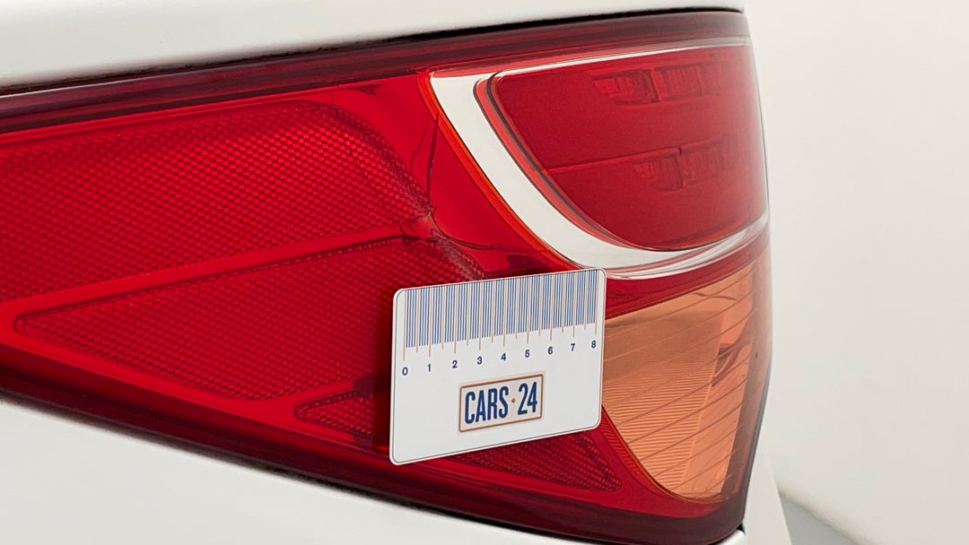 Lights Tail lights LHS Scratch