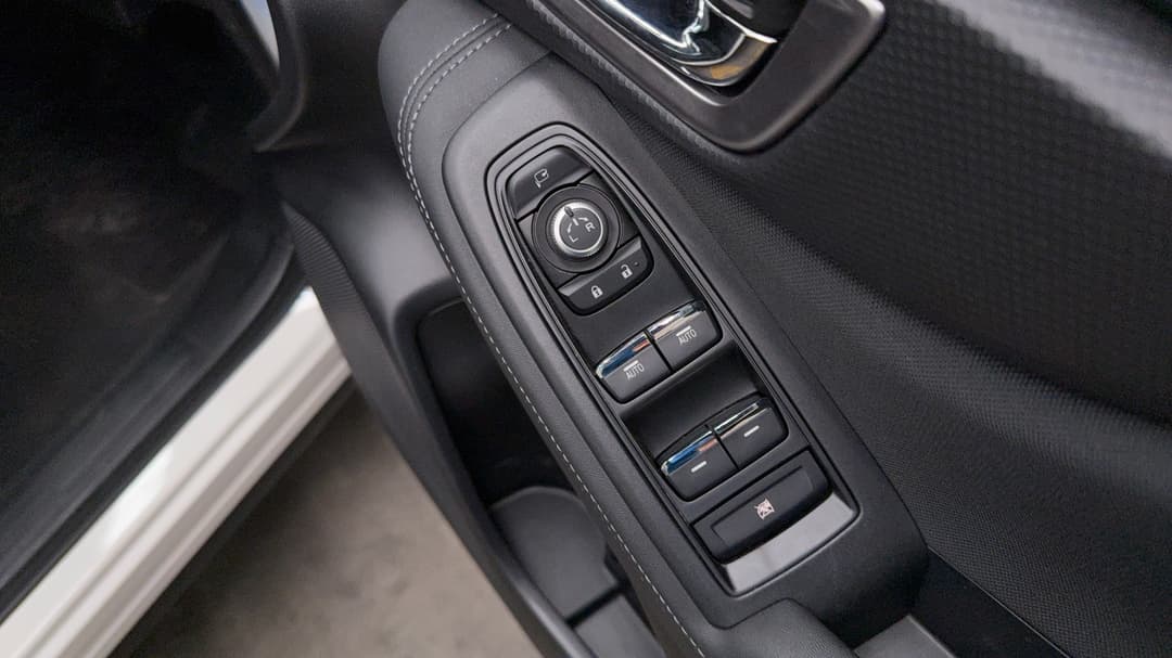 2023 Subaru Forester Hybrid L (AWD), Automatic, 34575 km, Drivers Side Door Panel Controls