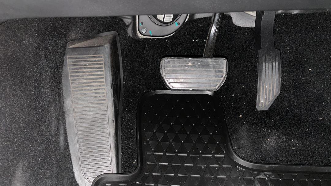 2022 GWM Ute Cannon-l (4x4), Automatic, 33084 km, Pedals and Footmat