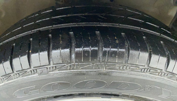 2019 Maruti Celerio ZXI D, Petrol, Manual, 16,543 km, Right Front Tyre Tread