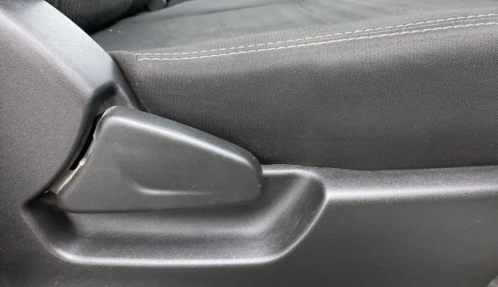 2018 Datsun Redi Go S 1.0 AMT, Petrol, Automatic, 15,605 km, Driver Side Adjustment Panel