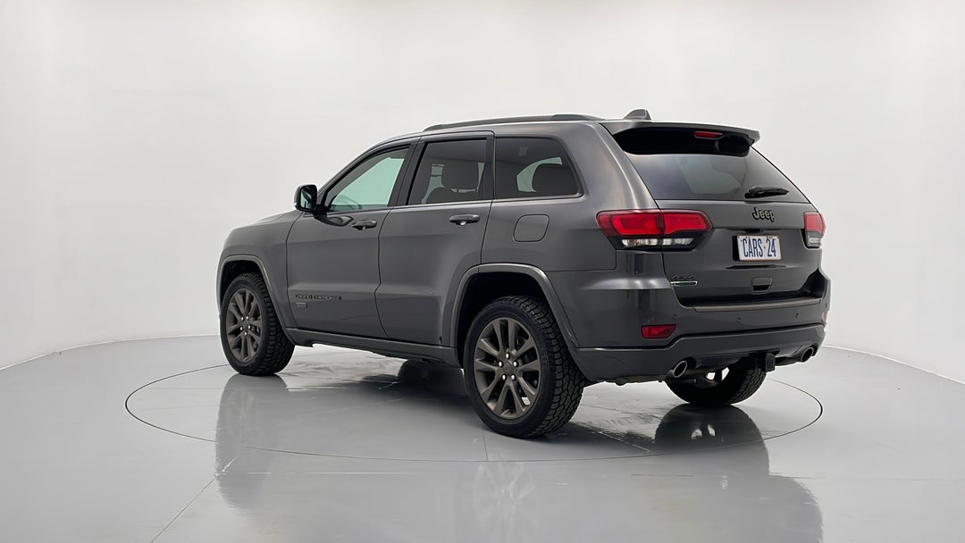 Left Back Diagonal (45- Degree) View