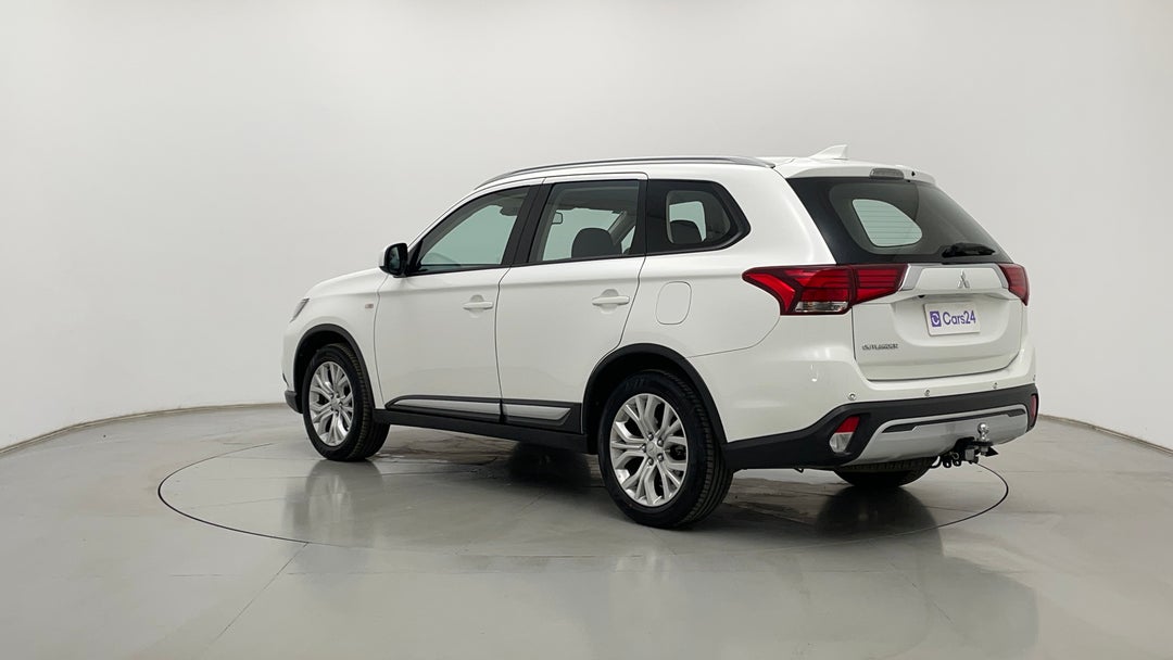 Left Back Diagonal (45- Degree) View