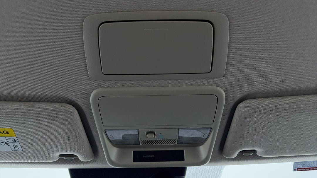 On-Roof Controls/Sunglass holder