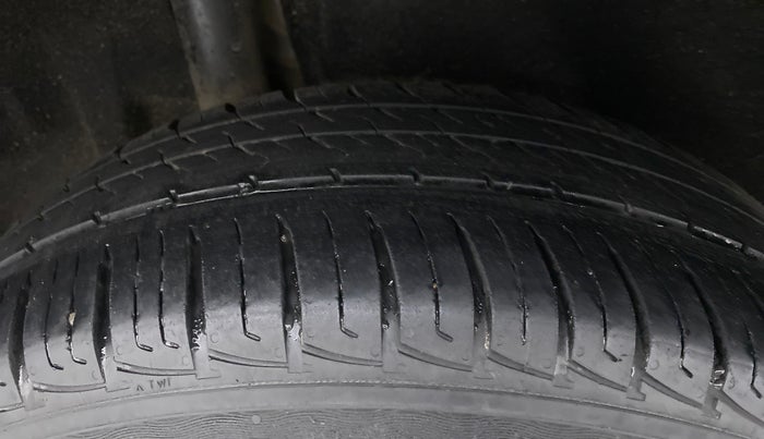 2019 Maruti Vitara Brezza VDI, Diesel, Manual, 88,438 km, Right Rear Tyre Tread
