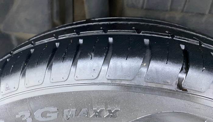 2019 Maruti Dzire VDI, Diesel, Manual, 29,194 km, Right Rear Tyre Tread
