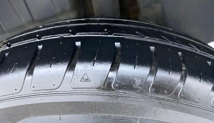 2019 Maruti Dzire VDI, Diesel, Manual, 29,194 km, Left Rear Tyre Tread