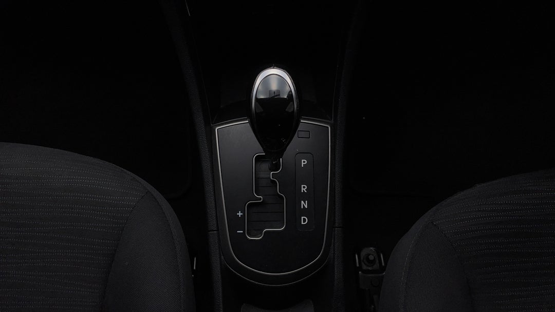 2019 Hyundai Accent Sport, Automatic, 120117 km, Gear Lever 