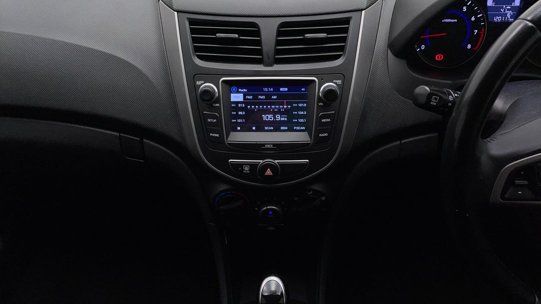 2019 Hyundai Accent Sport, Automatic, 120117 km, Center Console