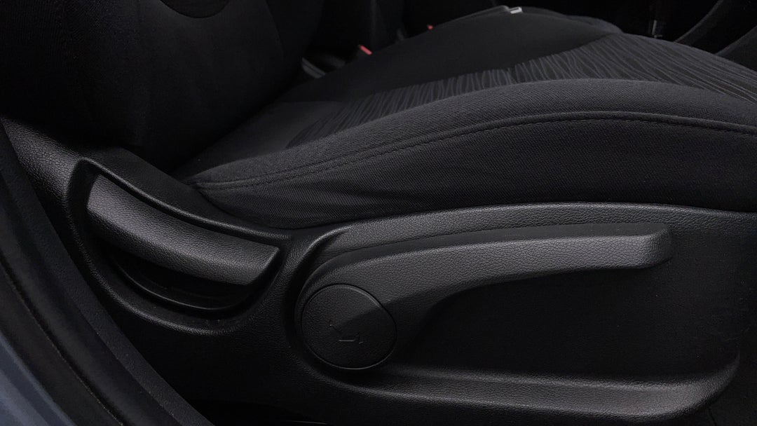 2019 Hyundai Accent Sport, Automatic, 120117 km, Drivers Side Adjustment Panel