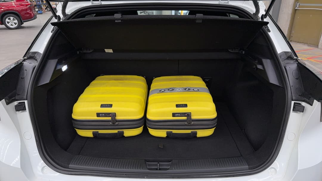 2023 MG Mg4 Essence 64, Automatic, 47394 km, Boot Inside View with Luggage