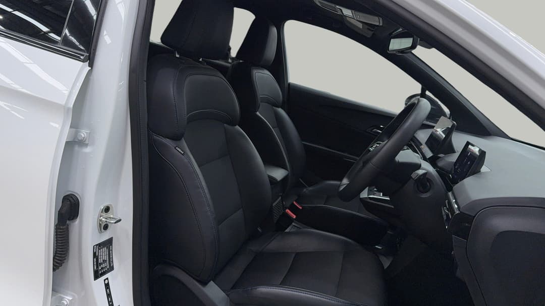 2023 MG Mg4 Essence 64, Automatic, 47394 km, Right Side Front Door Cabin View