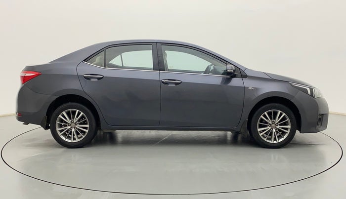 2014 Toyota Corolla Altis VL AT PETROL, Petrol, Automatic, 1,04,005 km, Right Side View