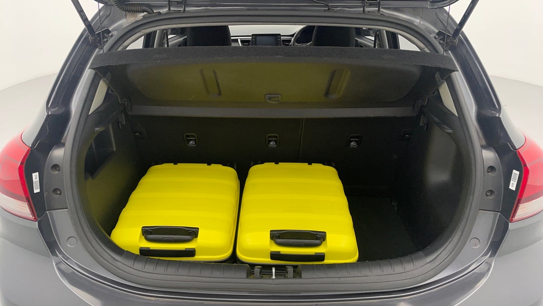 2017 Kia Rio S, Automatic, 91633 km, Boot Inside View with Luggage