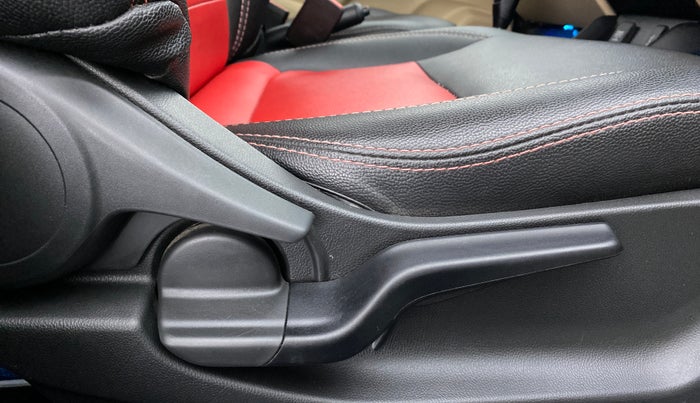 2018 Honda Amaze 1.2 V CVT I VTEC, Petrol, Automatic, 18,279 km, Driver Side Adjustment Panel