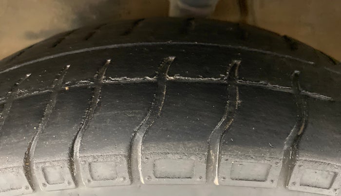 2018 Maruti Alto 800 VXI, Petrol, Manual, 47,058 km, Left Front Tyre Tread