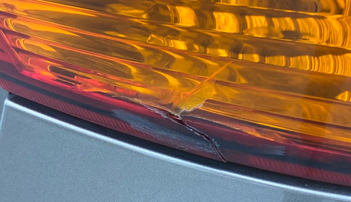2017 Datsun Redi Go T (O), Petrol, Manual, 97,628 km, Right tail light - Minor damage