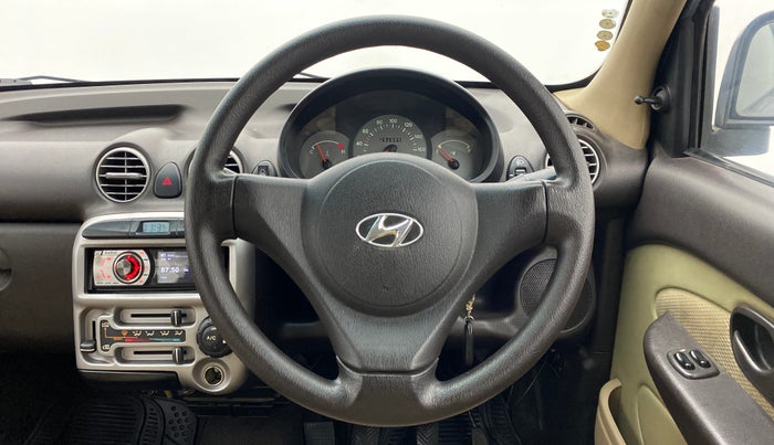 2010 Hyundai Santro Xing GLS, Petrol, Manual, 72,281 km, Steering Wheel Close Up