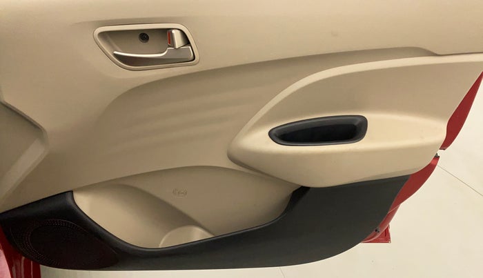 2018 Hyundai NEW SANTRO ASTA MT, Petrol, Manual, 18,710 km, Driver Side Door Panels Control