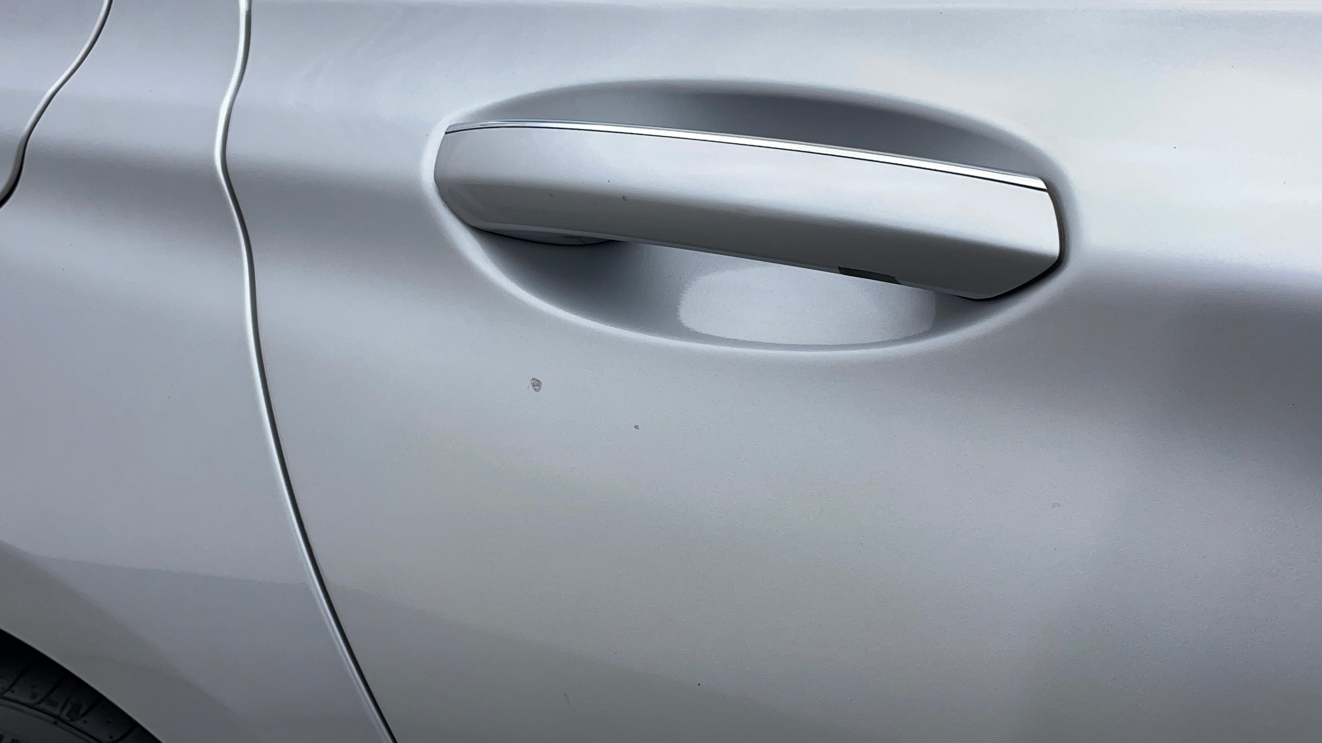BMW 7 Series-Door  RHS Rear Door Minor Scratches