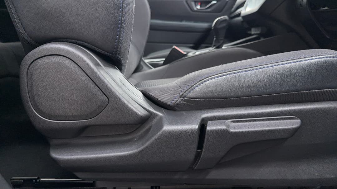 2025 Subaru Forester 2.5i (AWD), Automatic, 33616 km, Drivers Side Adjustment Panel
