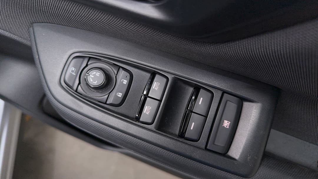 2025 Subaru Forester 2.5i (AWD), Automatic, 33616 km, Drivers Side Door Panel Controls