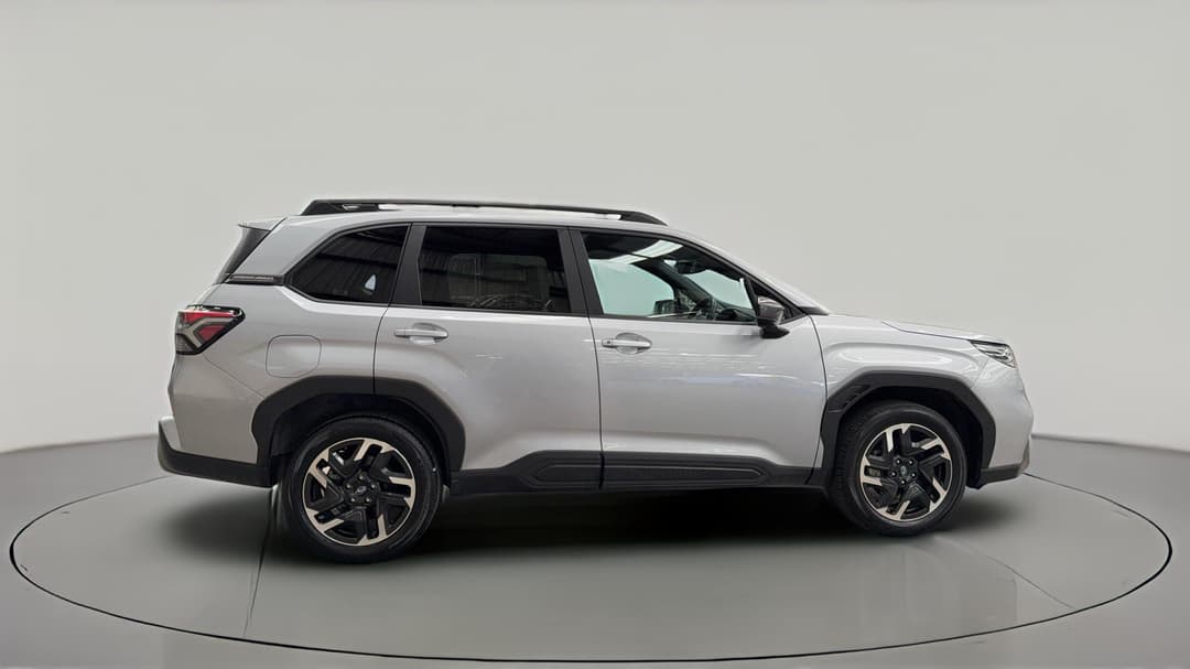 2025 Subaru Forester 2.5i (AWD), Automatic, 33616 km, Right Side View